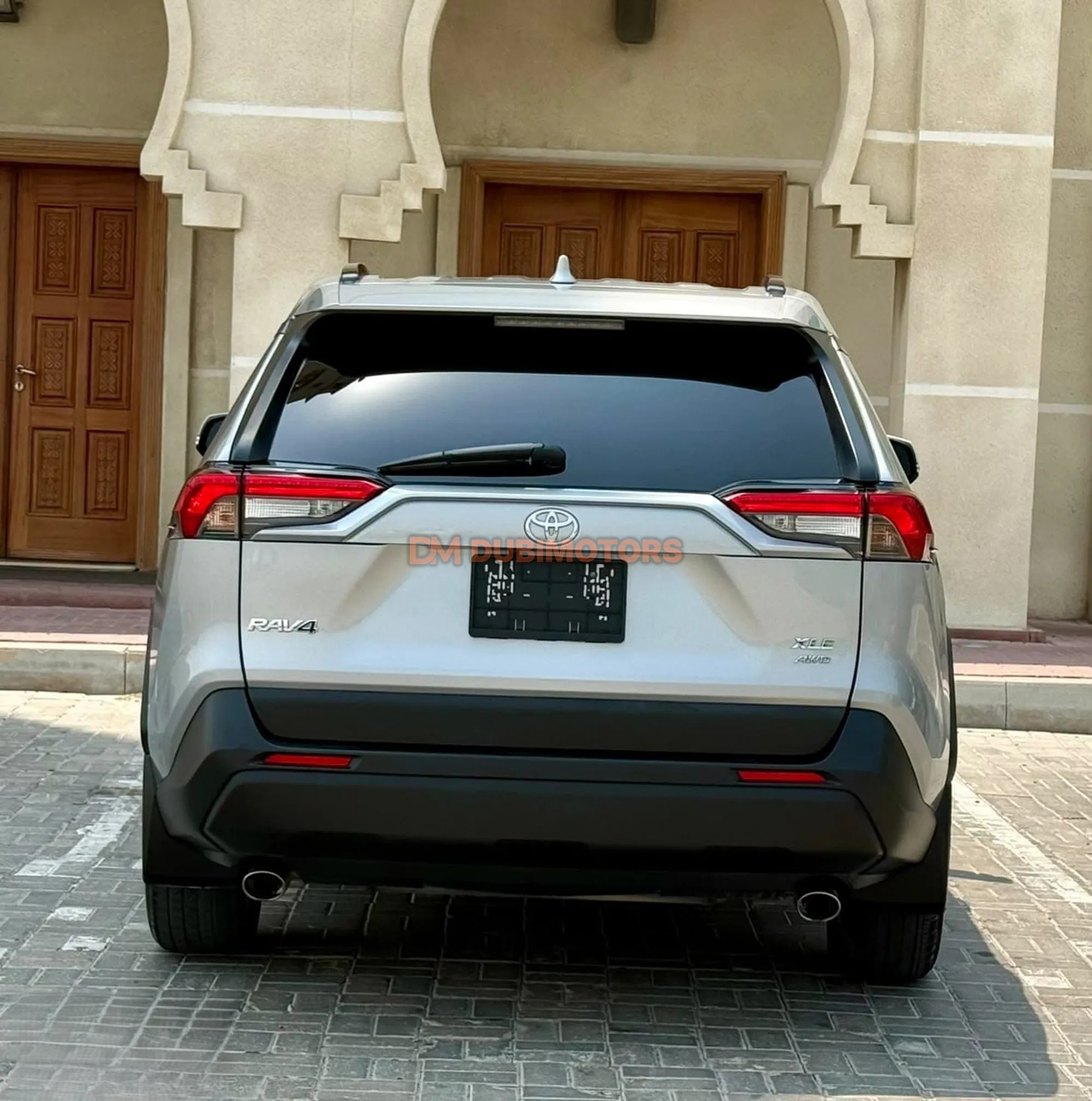 2024 Toyota RAV4 XLE for Sale in Sharjah, photo 2 of 12