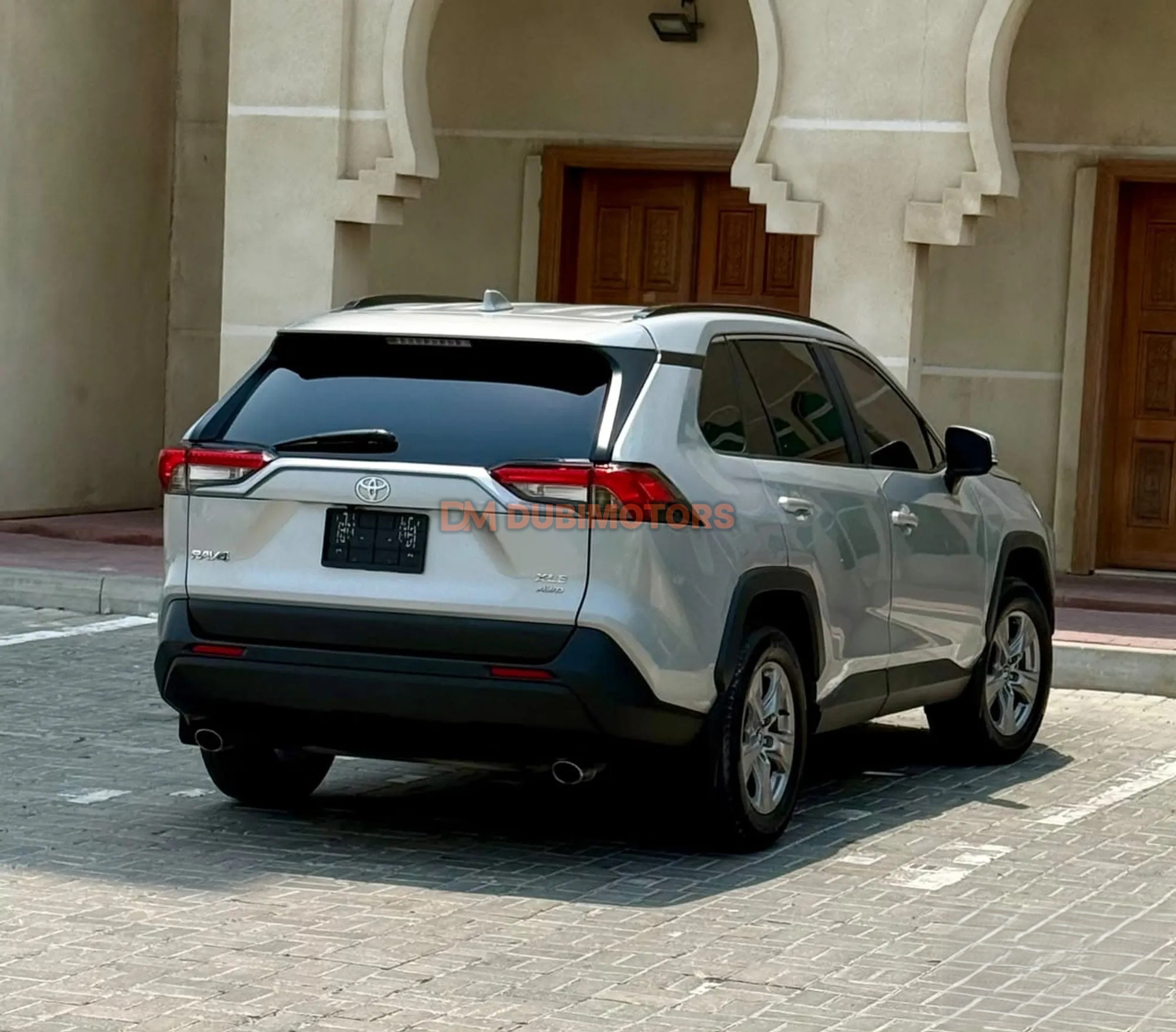 2024 Toyota RAV4 XLE for Sale in Sharjah, photo 4 of 12