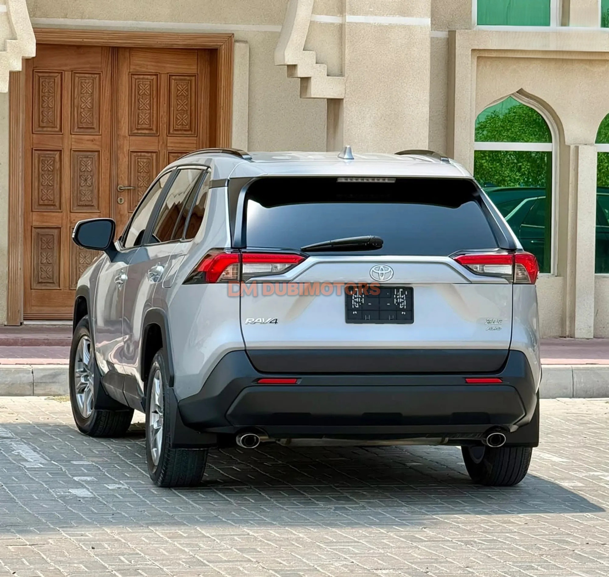 2024 Toyota RAV4 XLE for Sale in Sharjah, photo 8 of 12