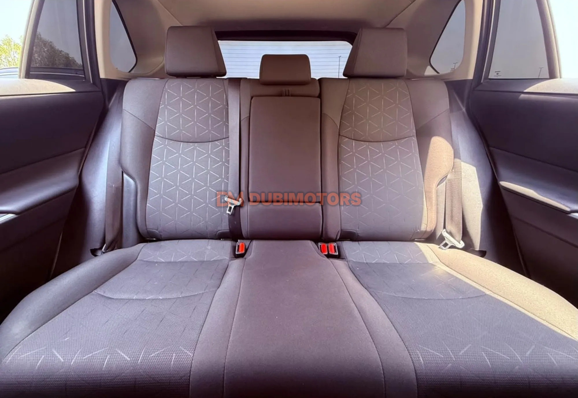2024 Toyota RAV4 XLE for Sale in Sharjah, photo 9 of 12