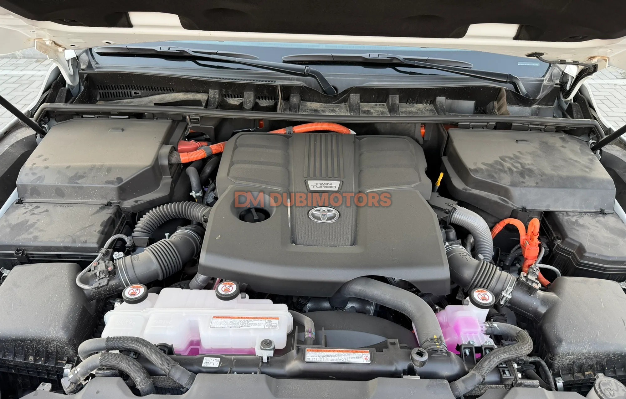 2026 Toyota Land Cruiser VX-R for Sale in Ajman, photo 11 of 15