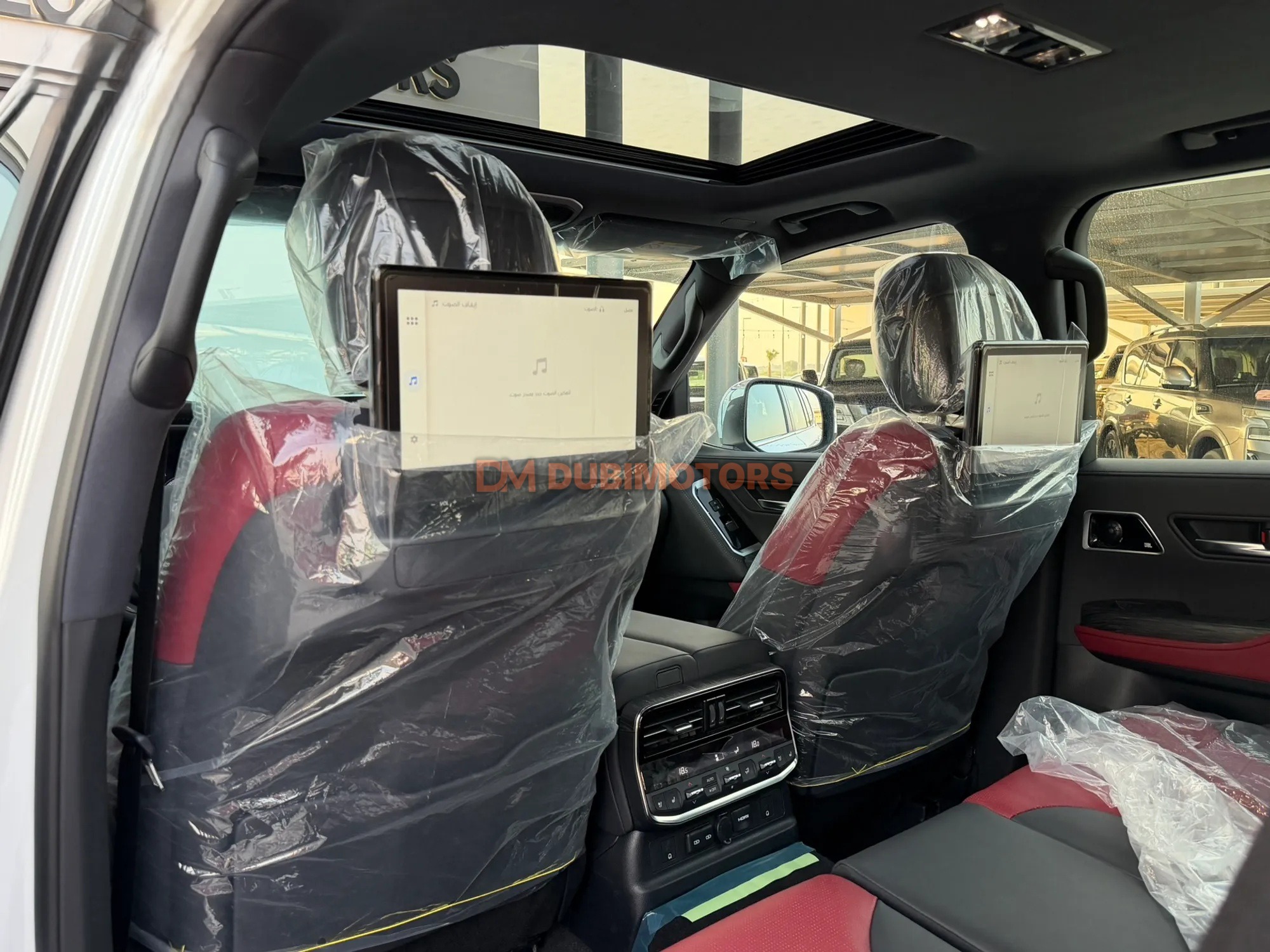 2026 Toyota Land Cruiser VX-R for Sale in Ajman, photo 13 of 15