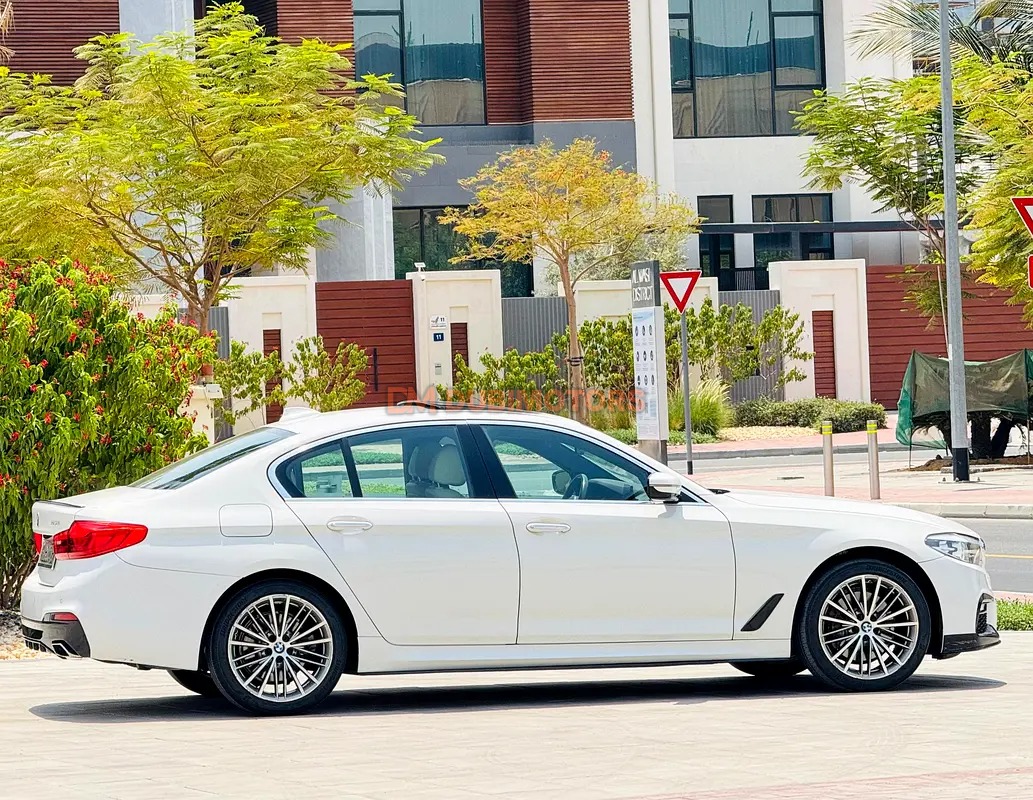 2017 BMW 5 Series 530i for Sale in Dubai, photo 2 of 18