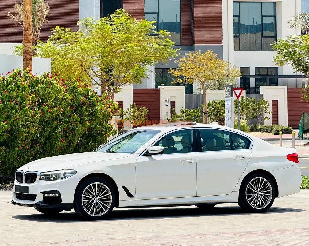 2017 BMW 5 Series 530i for Sale in Dubai, photo 6 of 18