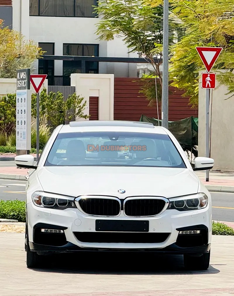 2017 BMW 5 Series 530i for Sale in Dubai, photo 7 of 18