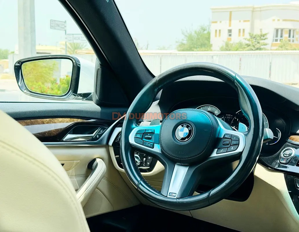 2017 BMW 5 Series 530i for Sale in Dubai, photo 12 of 18