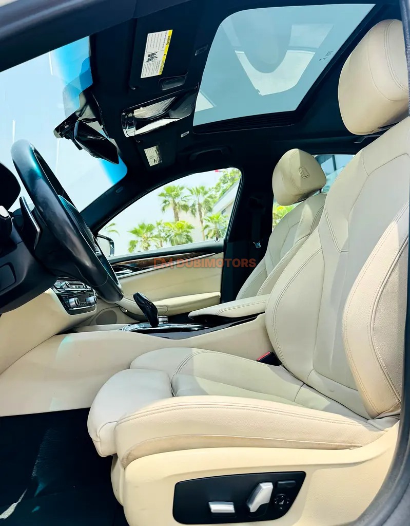 2017 BMW 5 Series 530i for Sale in Dubai, photo 13 of 18