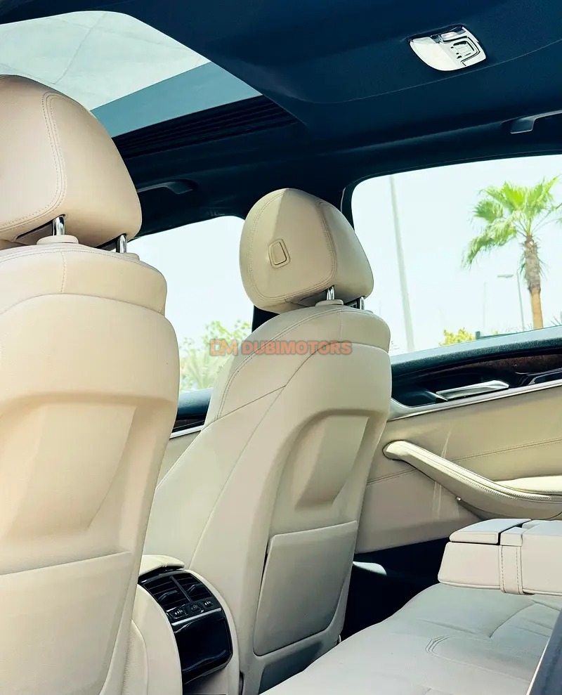 2017 BMW 5 Series 530i for Sale in Dubai, photo 15 of 18