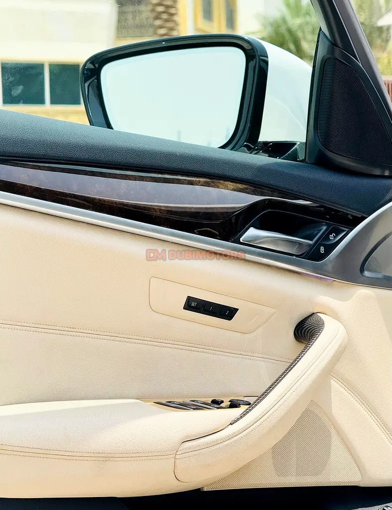 2017 BMW 5 Series 530i for Sale in Dubai, photo 18 of 18