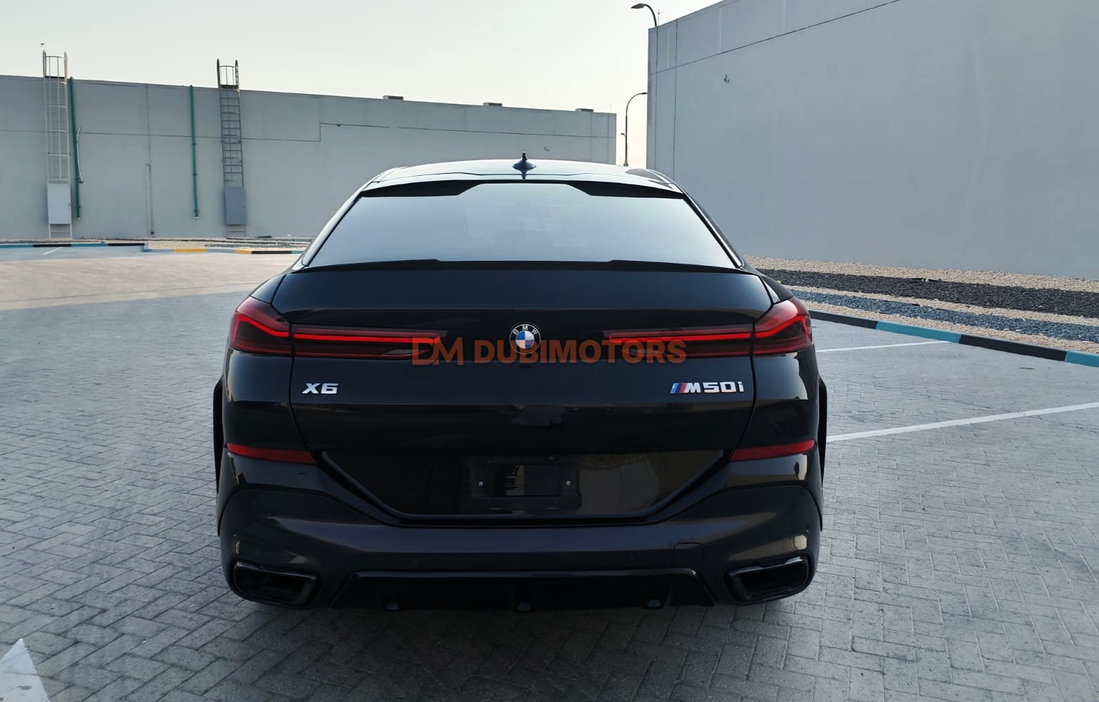 2022 BMW X6 M50i for Sale in Abu Dhabi, photo 6 of 18
