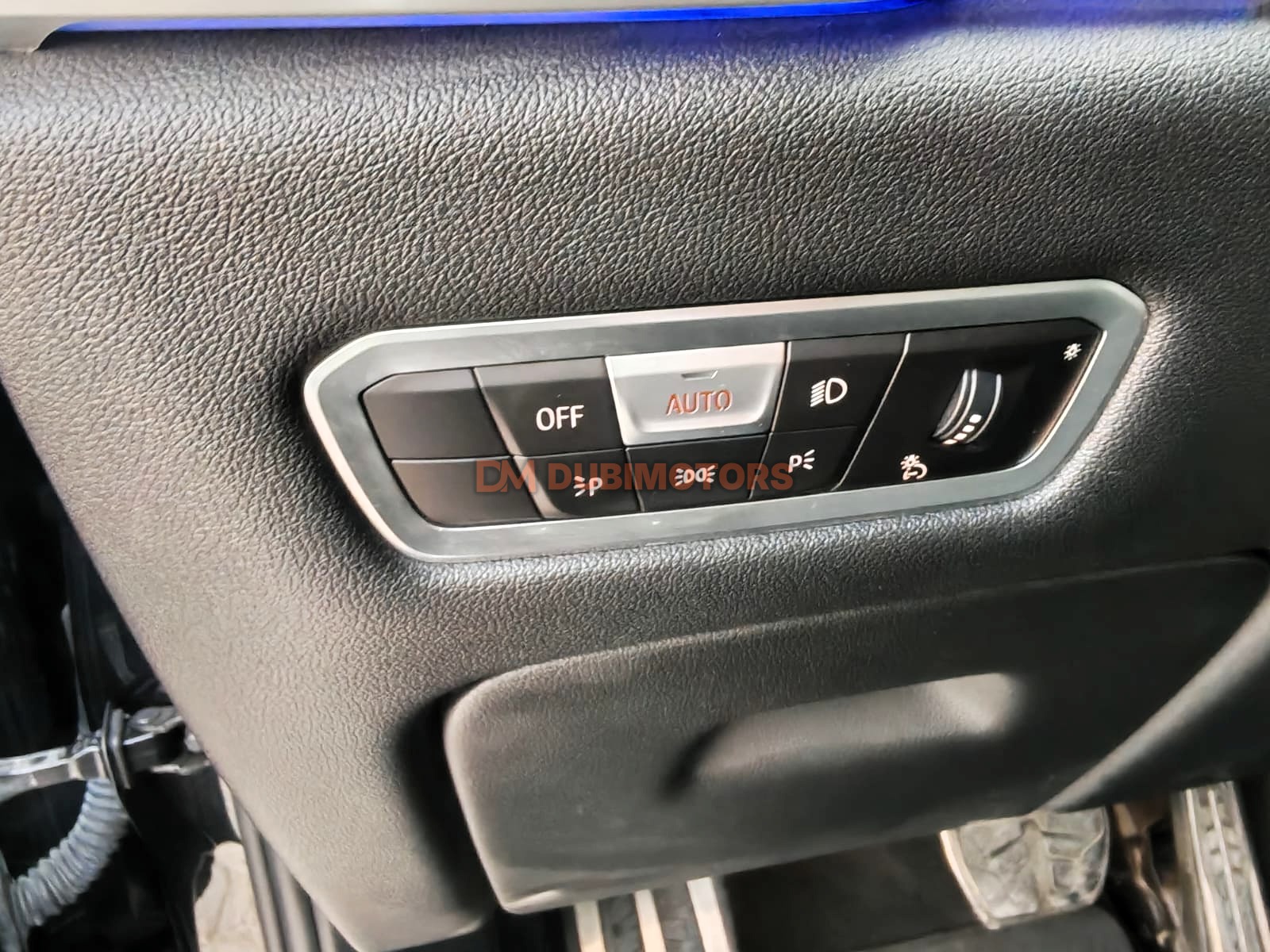 2022 BMW X6 M50i for Sale in Abu Dhabi, photo 12 of 18