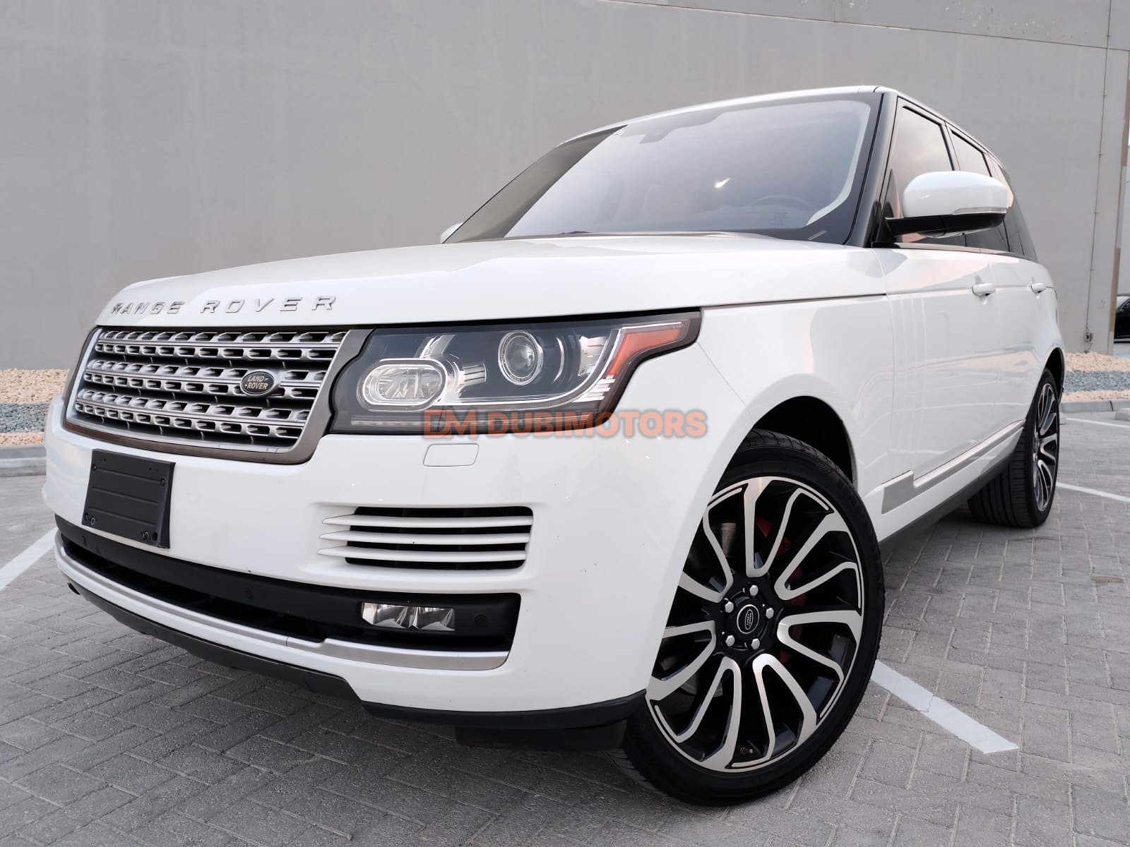 2016 Land Rover Range Rover Supercharged for Sale in Abu Dhabi, photo 2 of 18