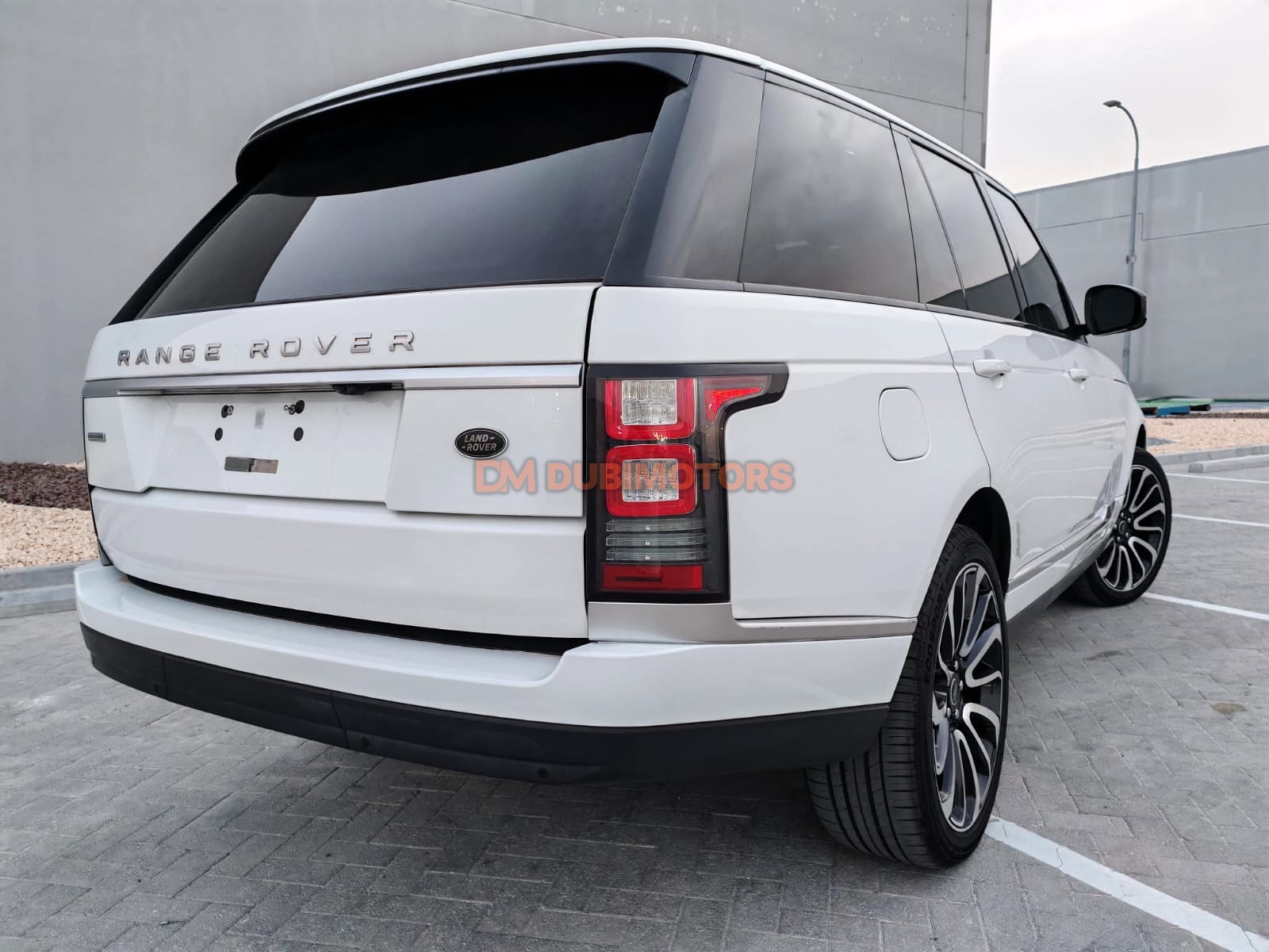 2016 Land Rover Range Rover Supercharged for Sale in Abu Dhabi, photo 4 of 18