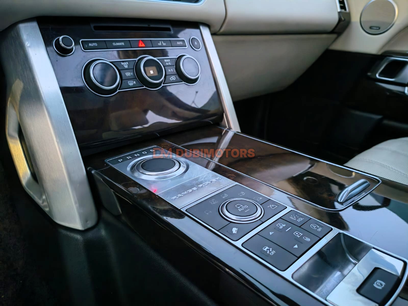 2016 Land Rover Range Rover Supercharged for Sale in Abu Dhabi, photo 9 of 18