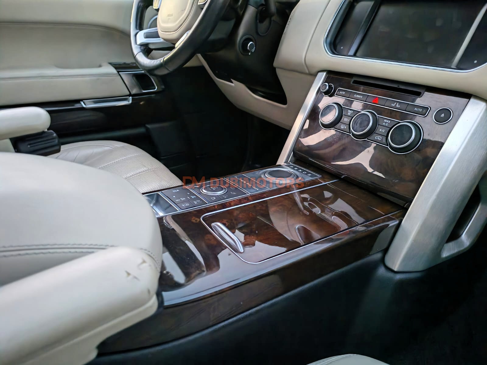 2016 Land Rover Range Rover Supercharged for Sale in Abu Dhabi, photo 14 of 18