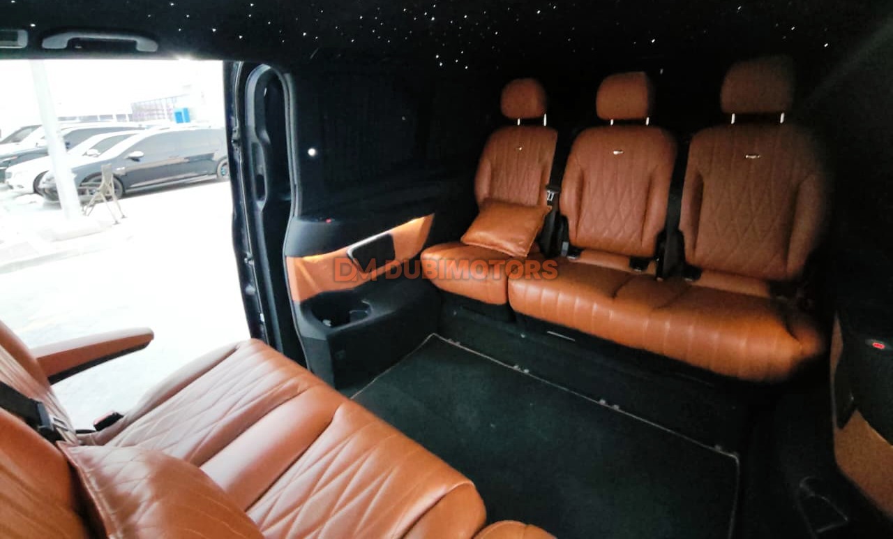2022 Mercedes-Benz V-Class V 250 Falcon Edition for Sale in Abu Dhabi, photo 13 of 19