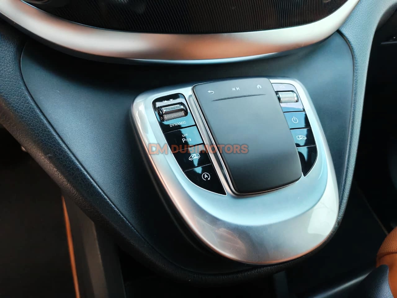 2022 Mercedes-Benz V-Class V 250 Falcon Edition for Sale in Abu Dhabi, photo 15 of 19