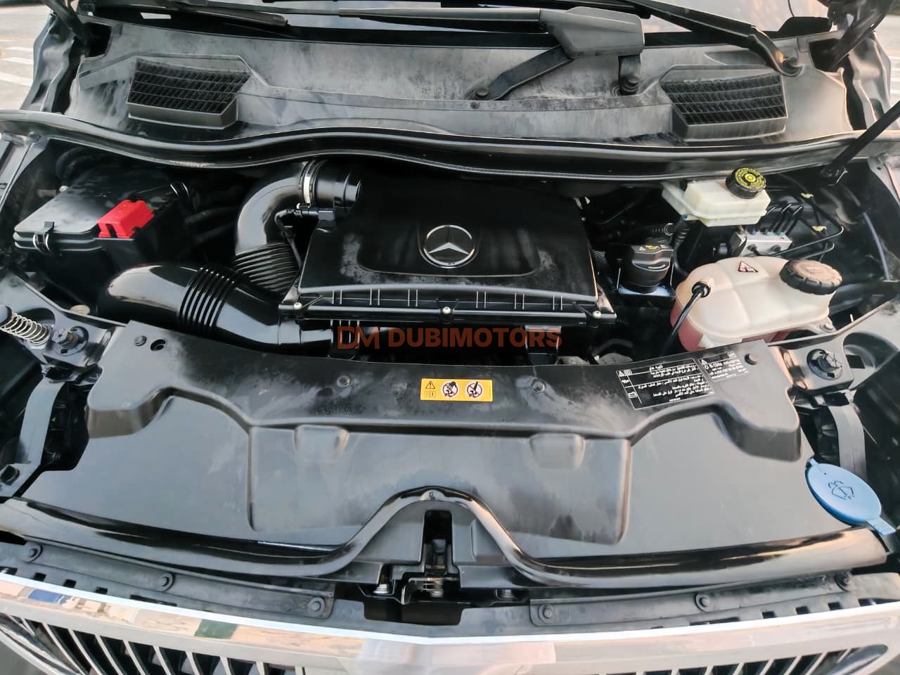 2022 Mercedes-Benz V-Class V 250 Falcon Edition for Sale in Abu Dhabi, photo 17 of 19