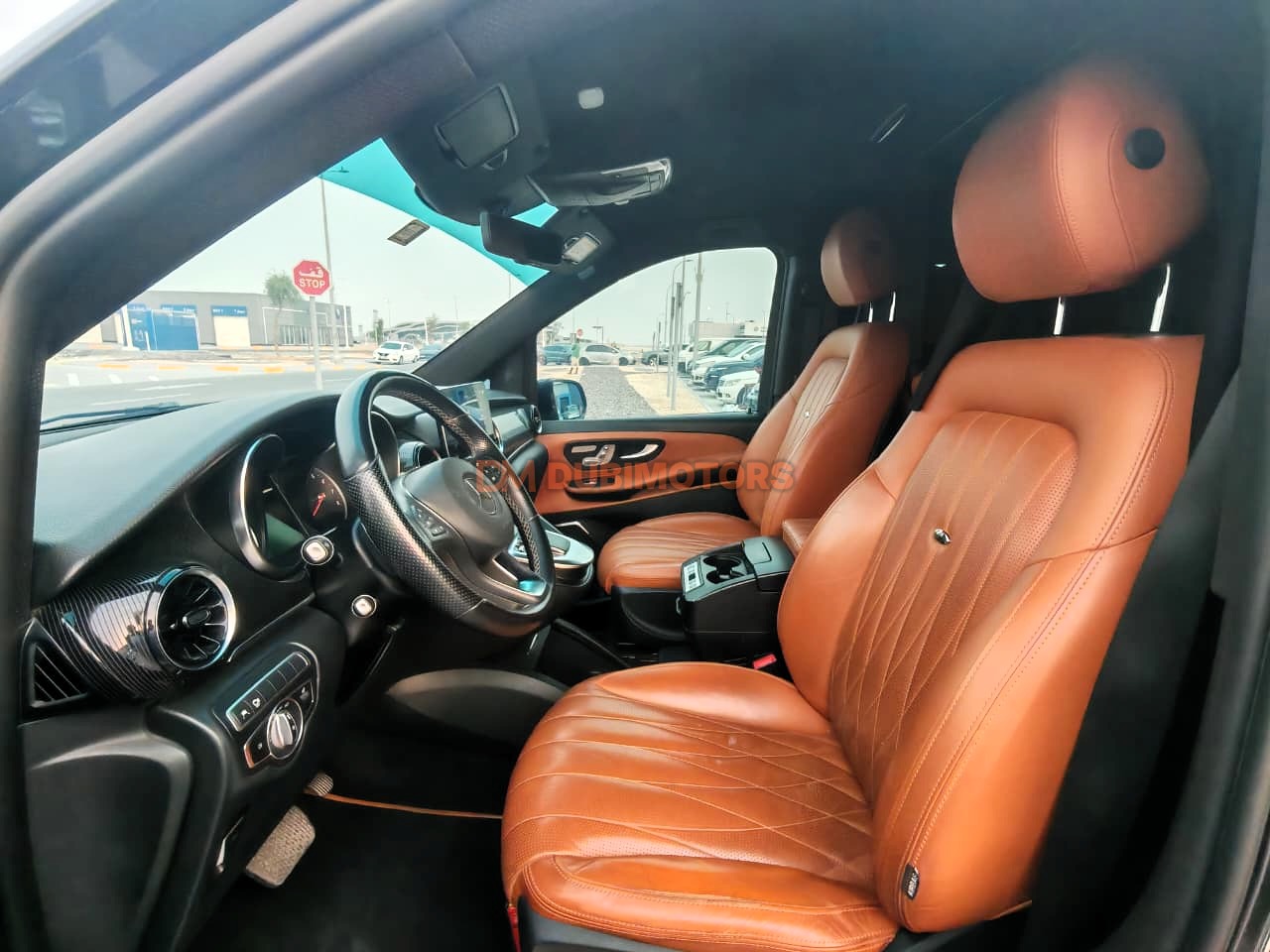 2022 Mercedes-Benz V-Class V 250 Falcon Edition for Sale in Abu Dhabi, photo 19 of 19