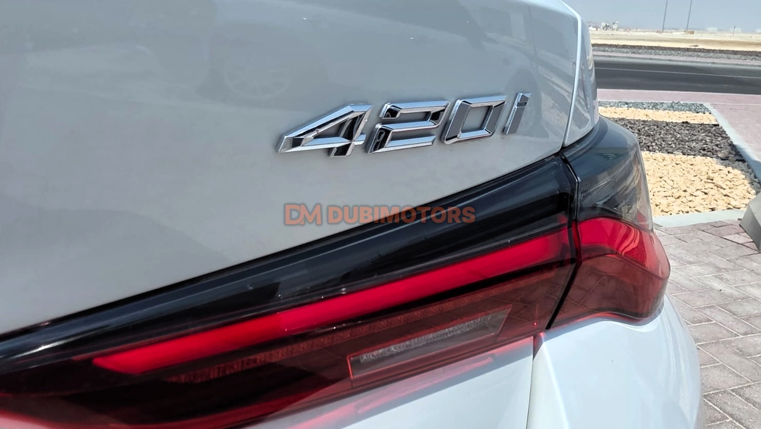 2022 BMW 4 Series 420i M Sport for Sale in Abu Dhabi, photo 11 of 18