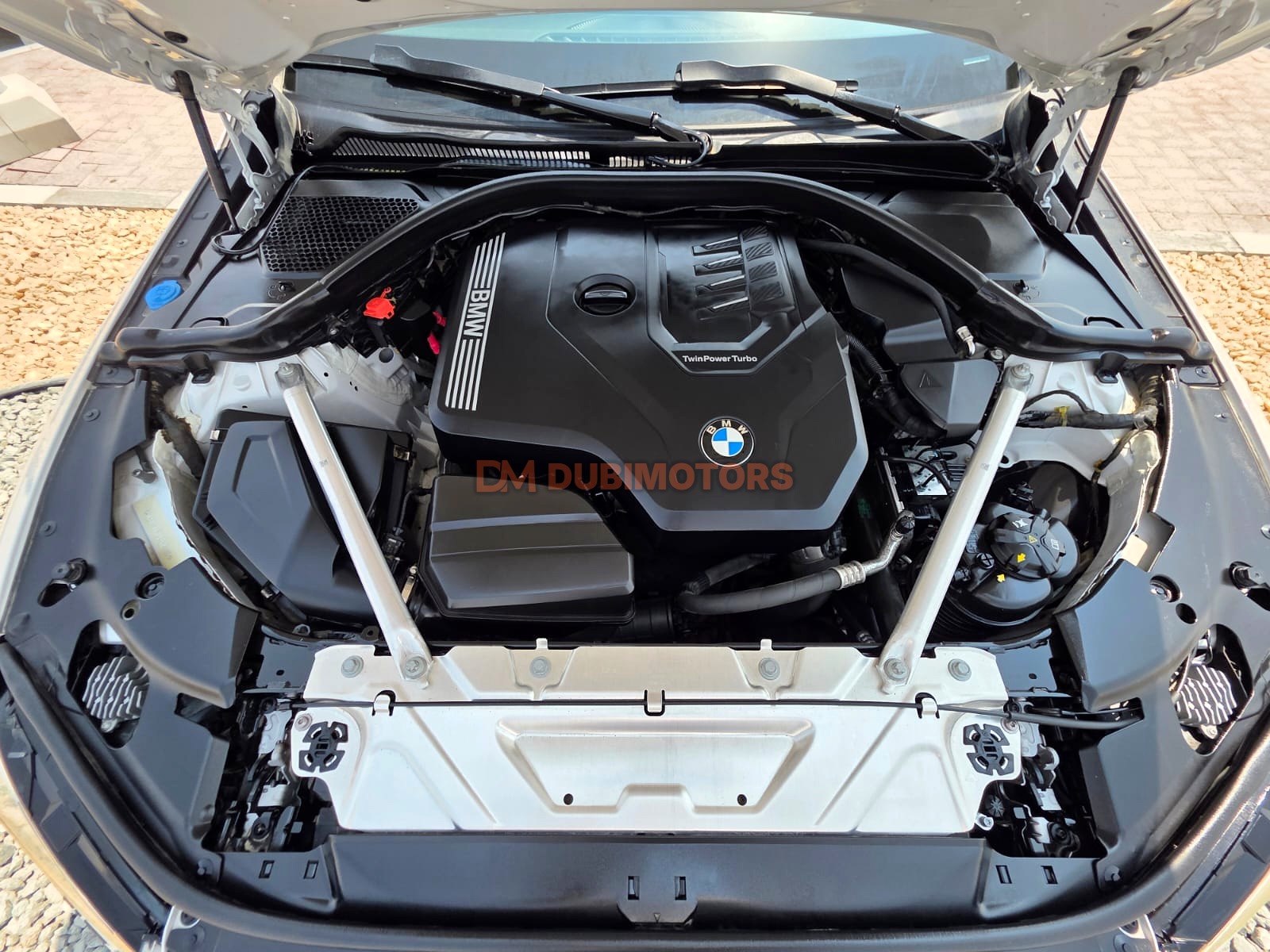 2022 BMW 4 Series 420i M Sport for Sale in Abu Dhabi, photo 13 of 18