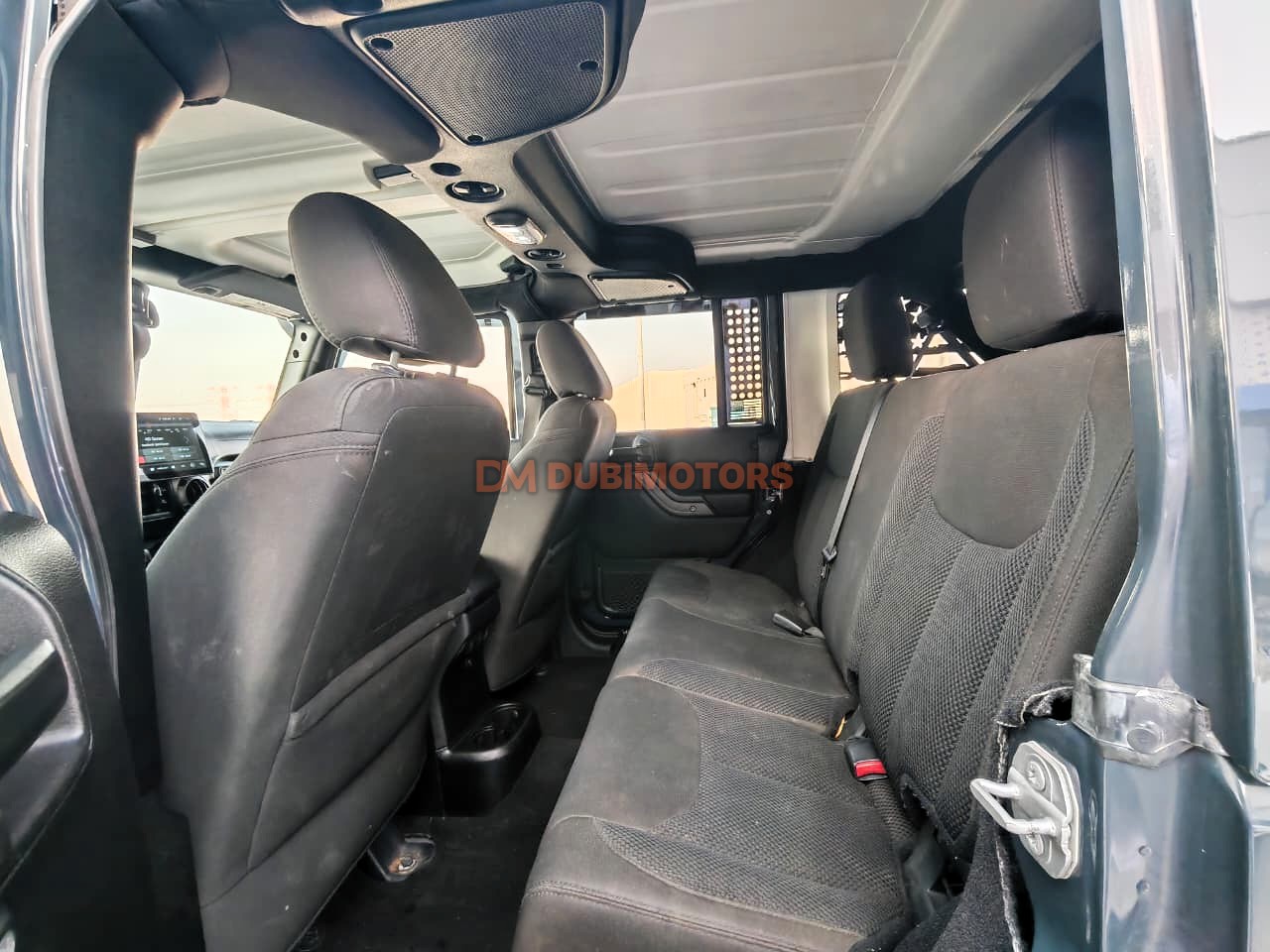 2017 Jeep Wrangler Sport for Sale in Abu Dhabi, photo 9 of 15
