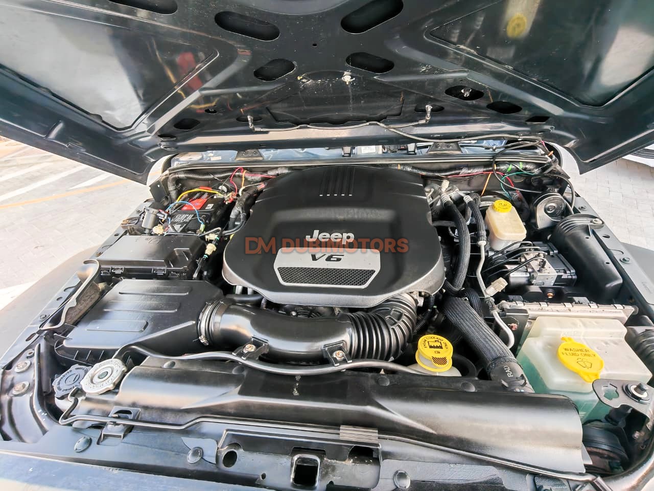 2017 Jeep Wrangler Sport for Sale in Abu Dhabi, photo 10 of 15