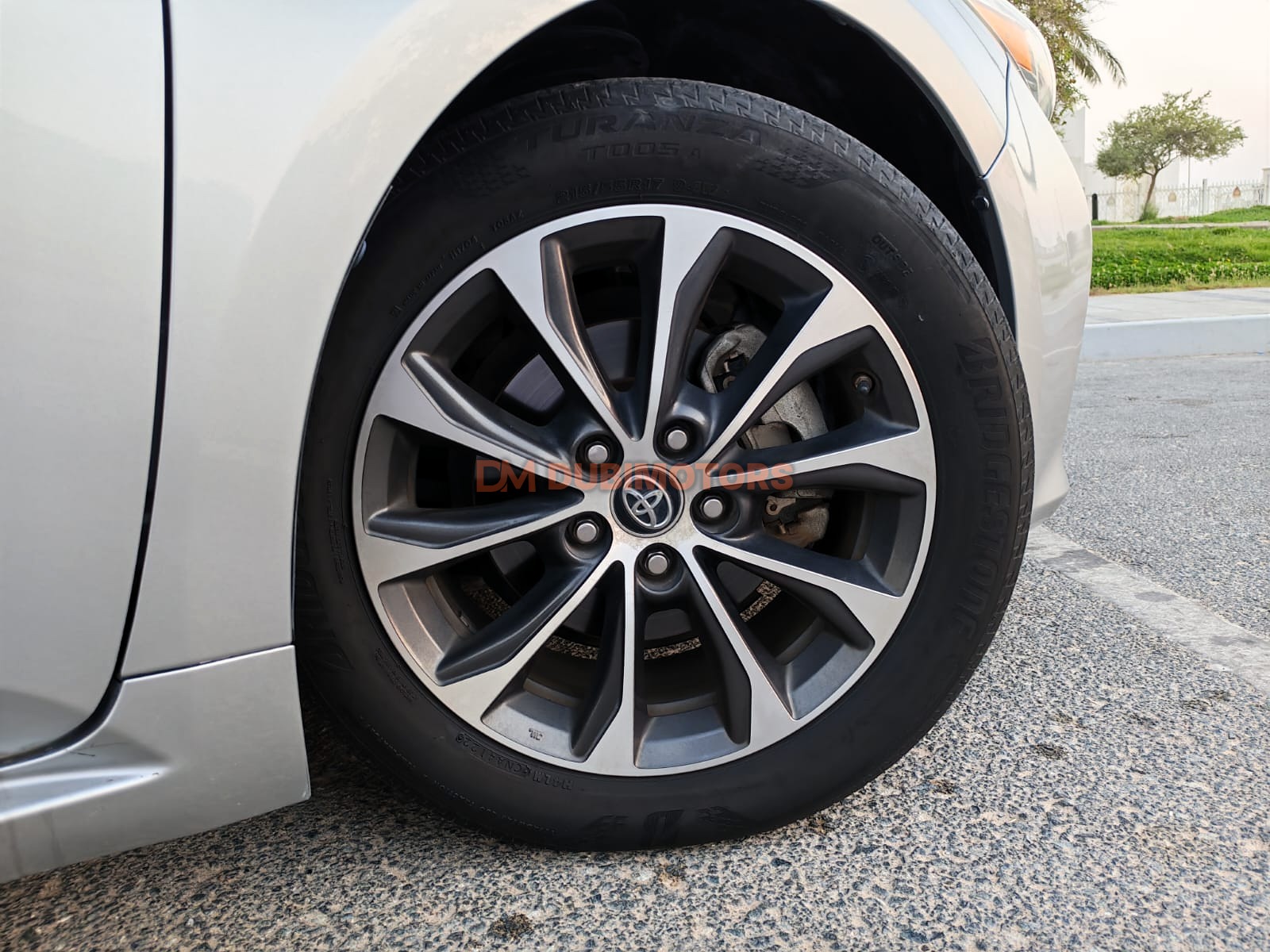 2017 Toyota Avalon SE+, photo 4 of 11