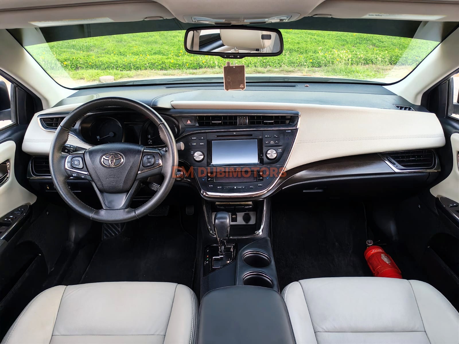 2017 Toyota Avalon SE+, photo 9 of 11