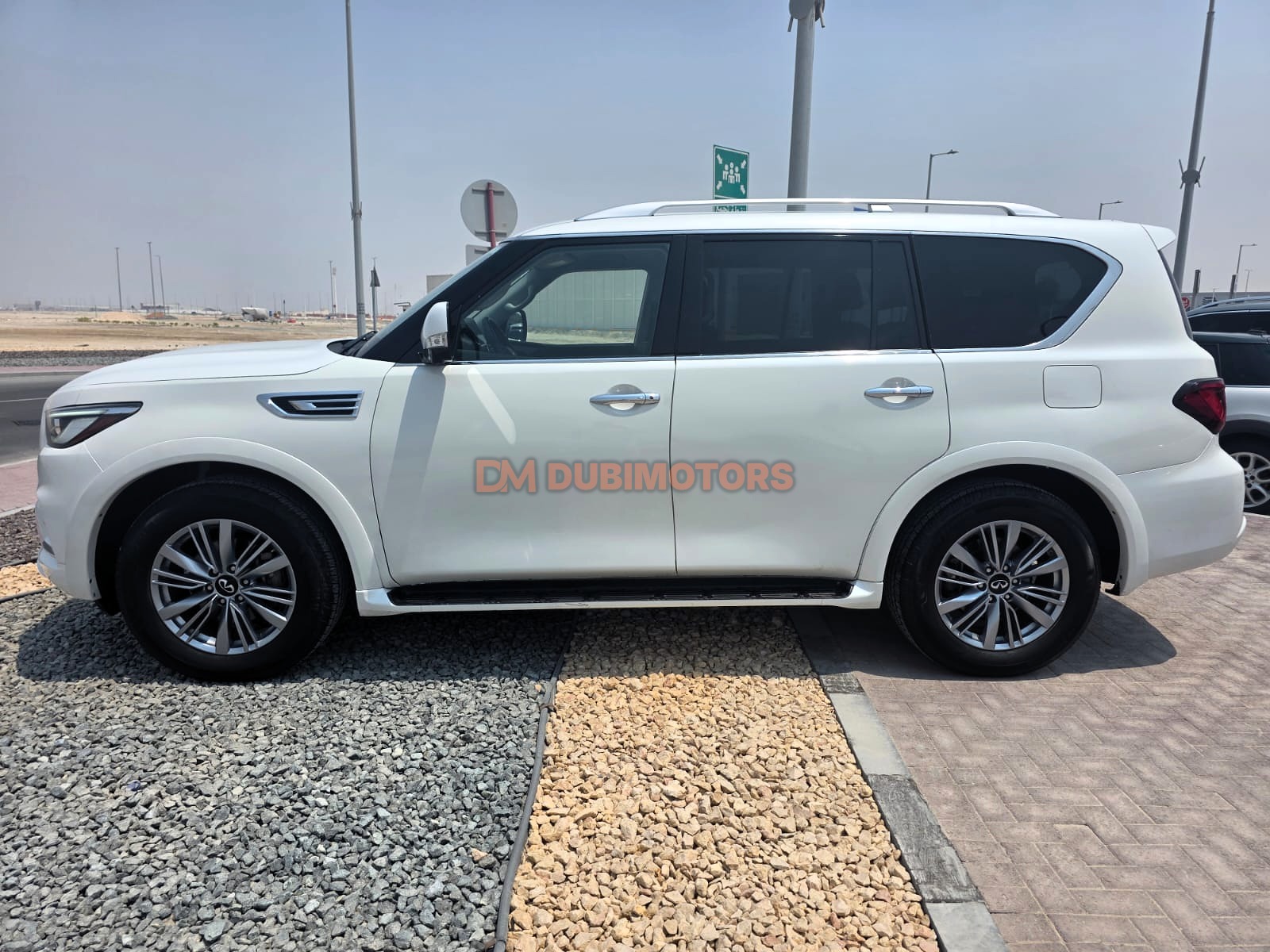 2024 Infiniti QX80 Luxe for Sale in Abu Dhabi, photo 6 of 20