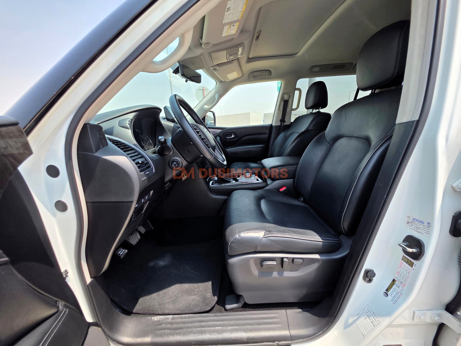 2024 Infiniti QX80 Luxe for Sale in Abu Dhabi, photo 15 of 20