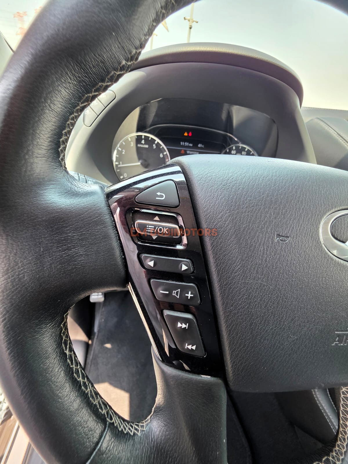 2024 Infiniti QX80 Luxe for Sale in Abu Dhabi, photo 17 of 20