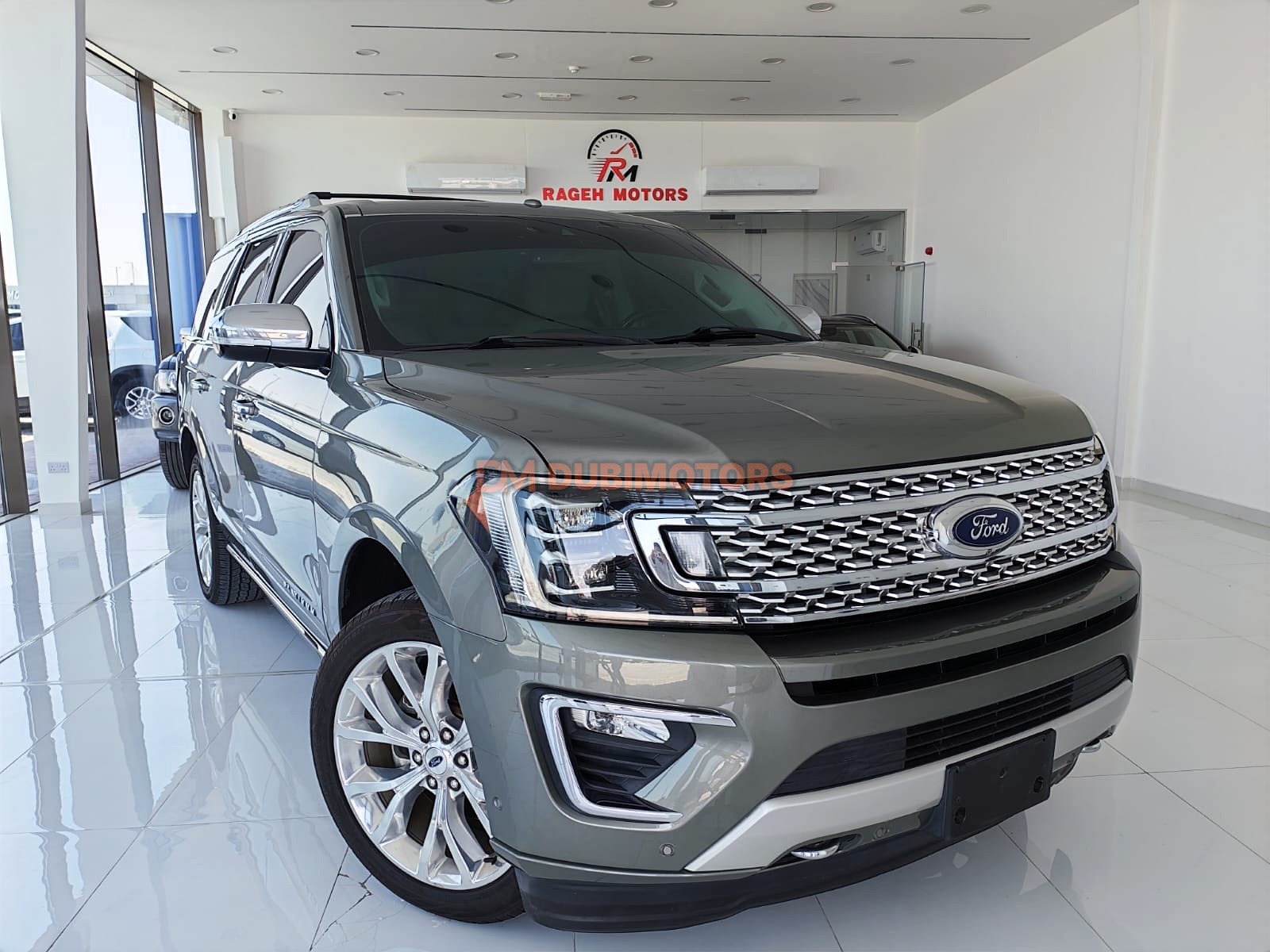 2019 Ford Expedition Platinum for Sale in Abu Dhabi, photo 2 of 17