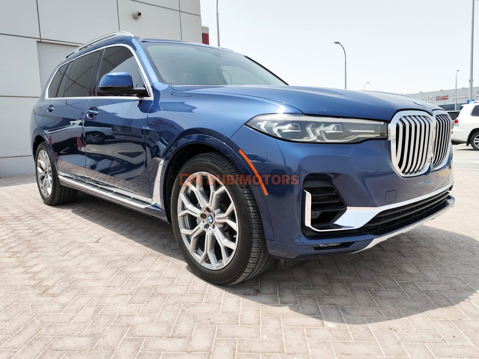 2020 BMW X7 xDrive40i for Sale in Abu Dhabi, photo 4 of 17