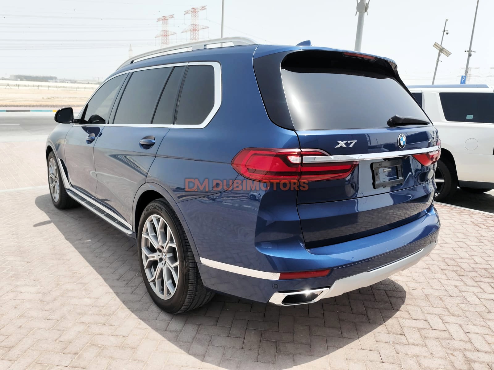 2020 BMW X7 xDrive40i for Sale in Abu Dhabi, photo 6 of 17