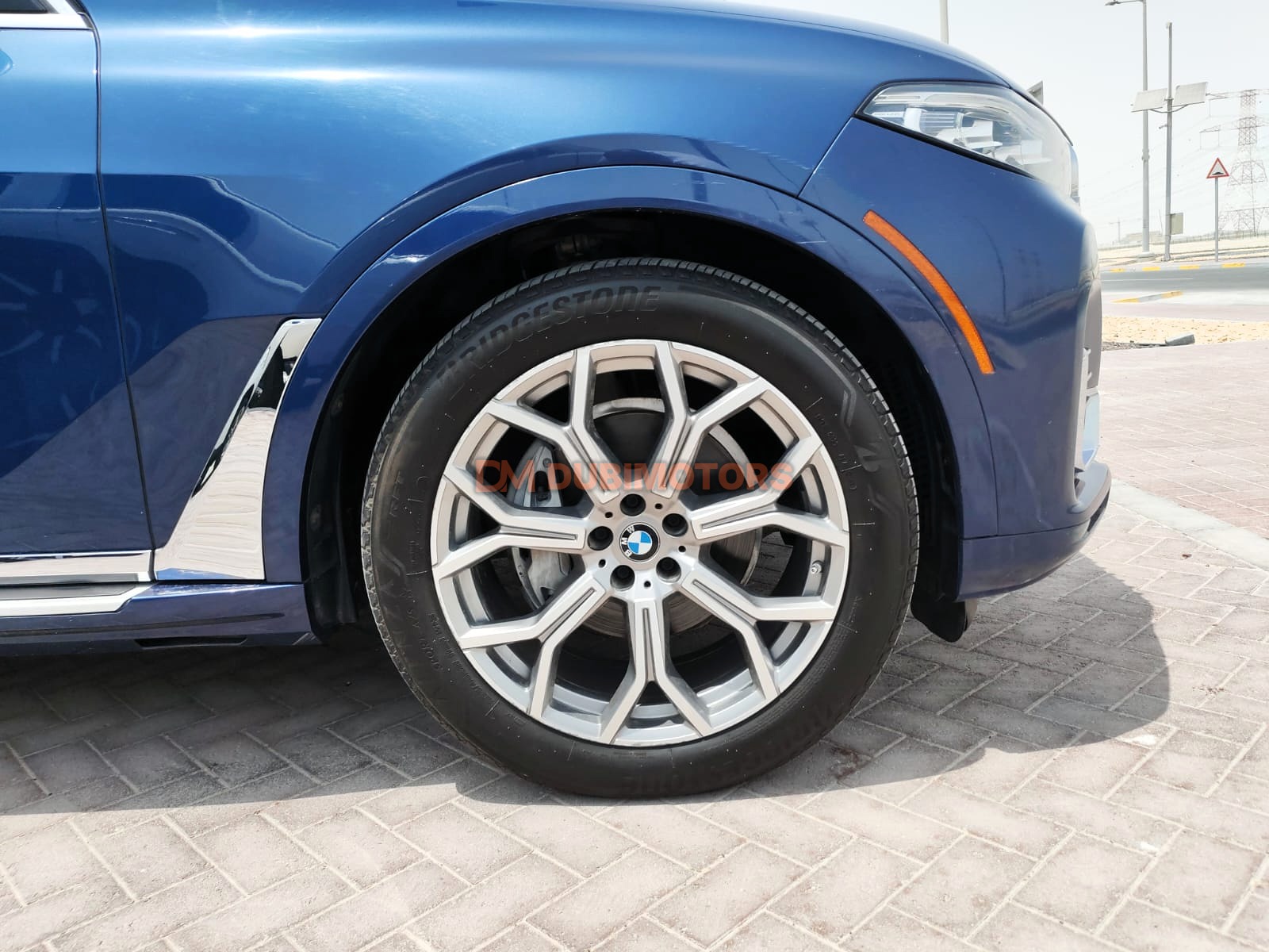 2020 BMW X7 xDrive40i for Sale in Abu Dhabi, photo 7 of 17
