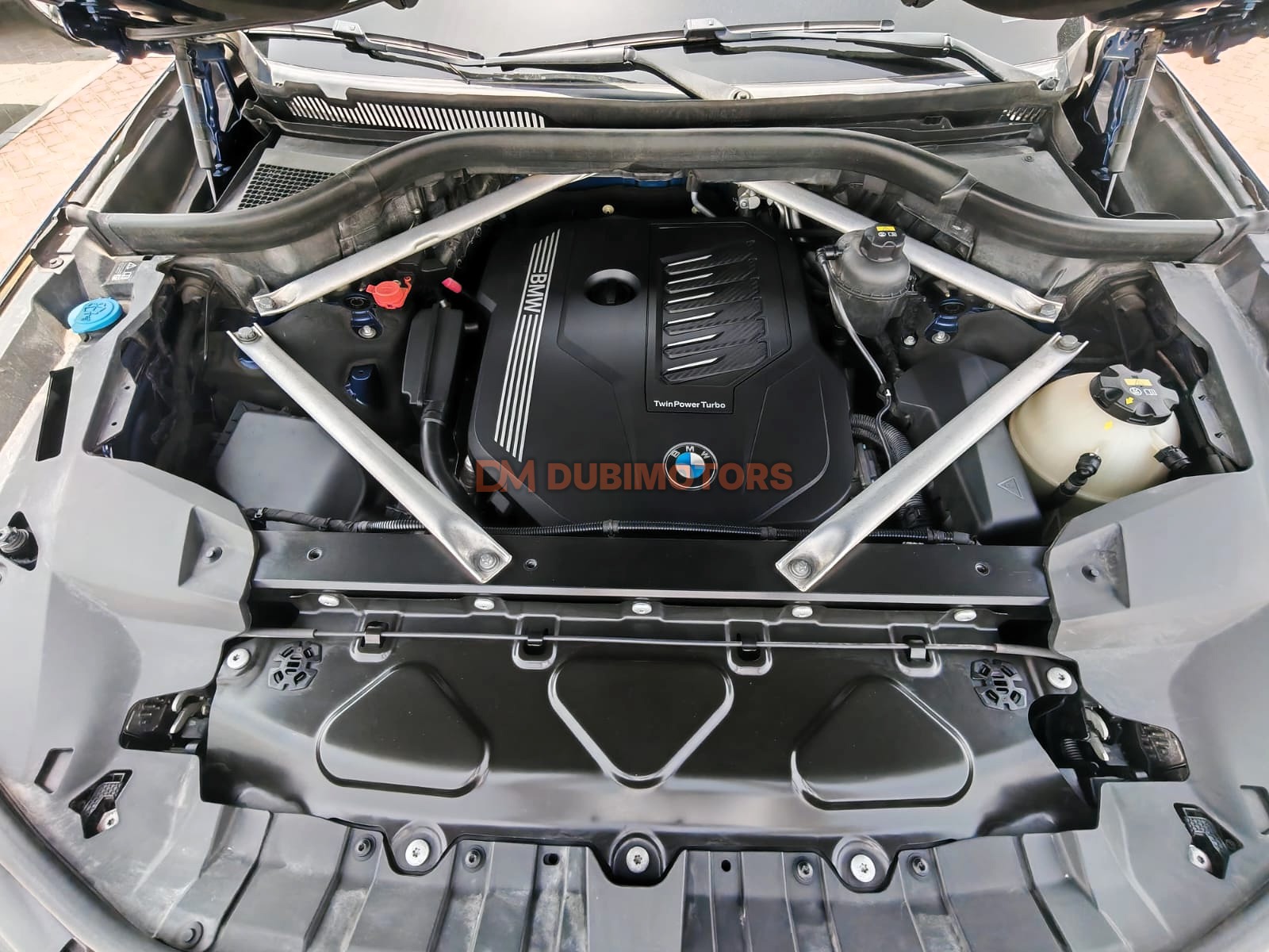 2020 BMW X7 xDrive40i for Sale in Abu Dhabi, photo 10 of 17