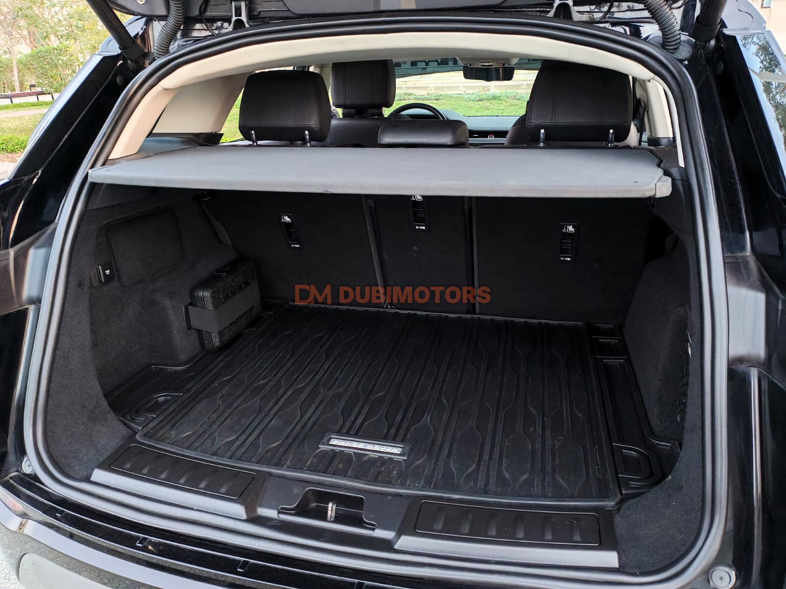 2020 Land Rover Range Rover Evoque S for Sale in Abu Dhabi, photo 5 of 14